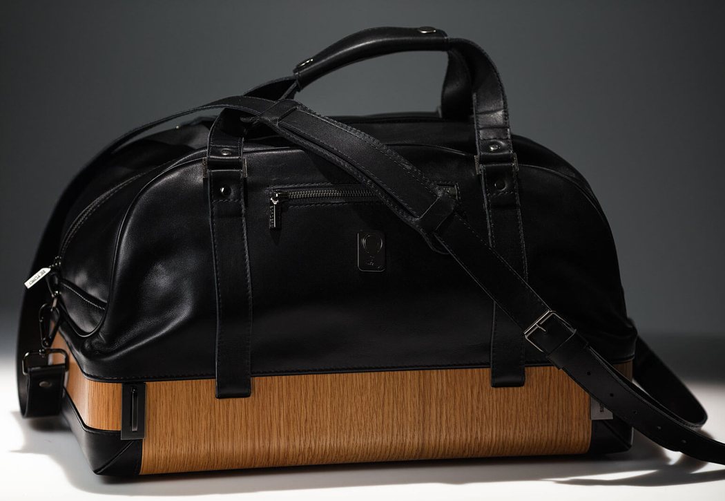 beyond_border_holdall_bag_3